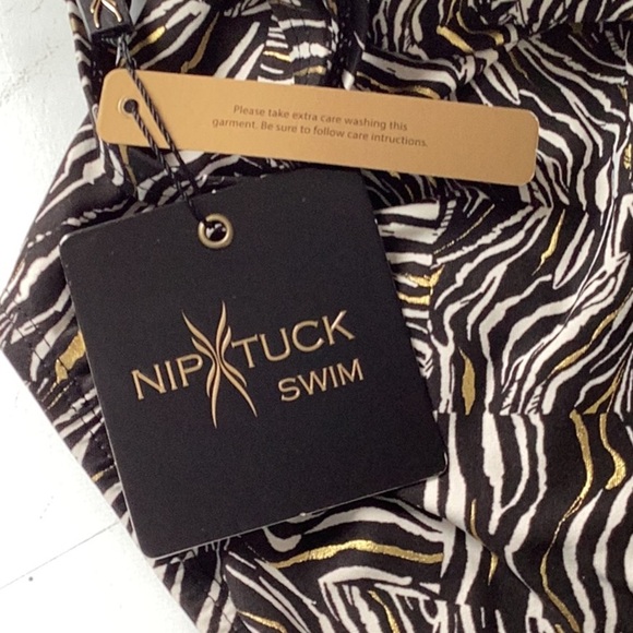 NWT Nip Tuck Swim Stylish Gold Foil Zebra Print Women’s One Piece Swimsuit Size8 - Picture 3 of 9